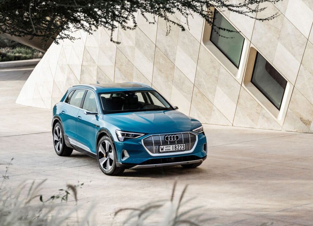Audi_e-tron_quattro-Convertible-Technical_Specification-Full_electric_Audi_e-tron_quattro-EV_Database, Battery-Real_Range-Performance-Charging-Energy_Consuption-Demensions_and_Weight-EV_Gallery