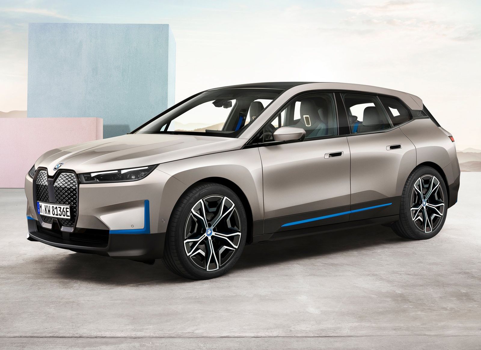 Read more about the article BMW iX xDrive40 2021
