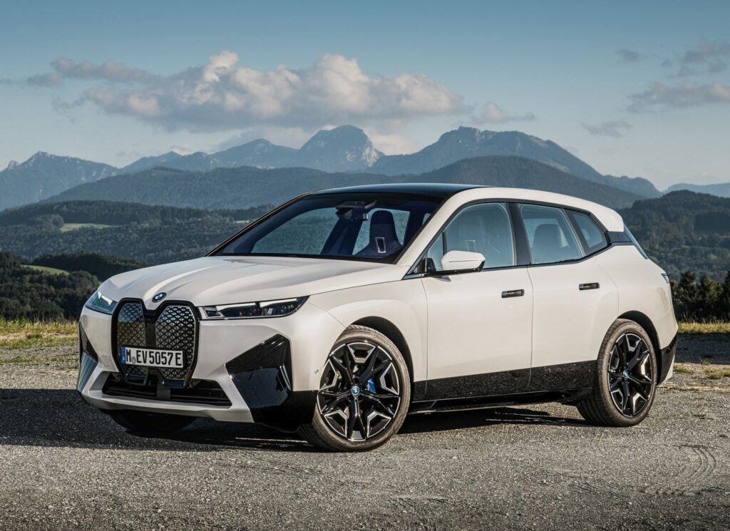 BMW_iX_xDrive50-Technical_Specification-Full_electric_BMW_iX_xDrive50-Exterior_EV_Database, Battery-Real_Range-Charging-Energy_Consuption-Demensions-and-Weight_Gallery