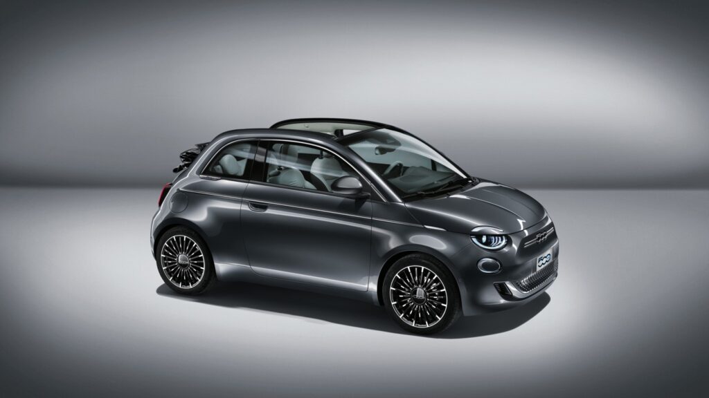Fiat_500e_cabrio_2020-Electric-Technical_Specification-Full_electric-Fiat_500e_cabrio_2020-Electric-Exterior-EV_Database-Battery-Real_Range-Charging-Demensions-Weight-Gallery