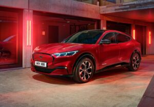 Ford_Mustang_Mach-E-Electric_Cars-Technical_Specification-Full_electric-Ford_Mustang_Mach-E-Electric-Exterior-EV_Database-Battery-Real_Range-Charging-Demensions-Weight-Gallery