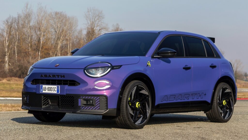 Abarth 600e Scorpionissima Electric Cars Technical Specification-Full_electric-Abarth 600e Electric Exterior EV_Database Battery Real_Range Charging Dimensions Weight Gallery