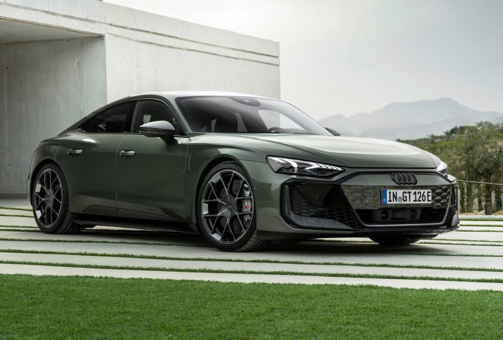 Audi e-tron GT RS performance Electric Car Technical Specification-Full_electric Audi e-tron GT RS performance Electric Exterior EV_Database Battery Real_Range Charging Dimensions Weight Gallery