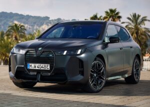 BMW iX M70 2025 Electric Cars Technical Specs Full-electric BMW iX M70 2025 Electric Exterior EV_Database Battery Real-Range Charging Dimensions Weight Gallery