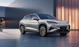 BYD Sealion 7 Electric Cars Technical Specs Full-electric BYD Sealion 7 Electric Exterior EV_Database Battery Real-Range Charging Dimensions Weight Gallery