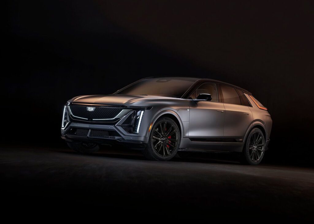 Cadillac Lyriq-V Electric Cars Technical Specs Full-electric Cadillac Lyriq-V Electric Exterior EV_Database Battery Real-Range Charging Dimensions Weight Gallery