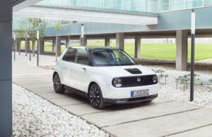 Honda e Electric Car Technical Specs Full-electric Exterior Interior Power Battery Real-Range Charging Dimensions Gallery EV_Database